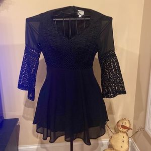 NWT Amaryllis Size XS Short Black Dress Lace Sleeves/Top Zip Back 100% Polyester